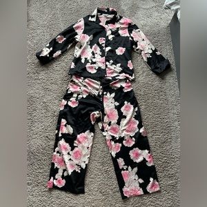 Natori floral print silky button up pajama set size large